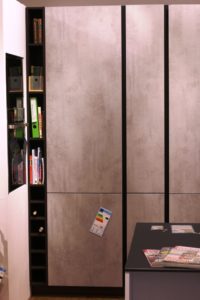 Hochschränke in Betonoptik